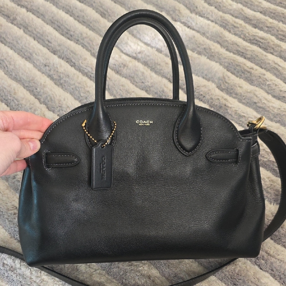 Coach Empire 28